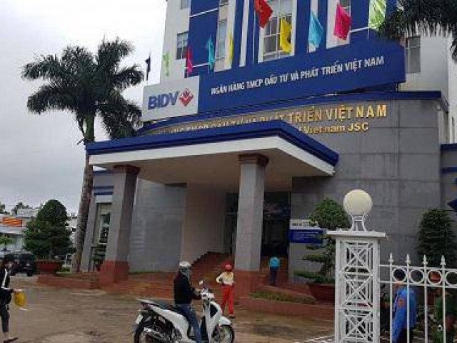 Vụ vỡ nợ hàng trăm tỷ: Sự thật số tiền hơn 100 tỷ kế toán ngân hàng mang cho vay