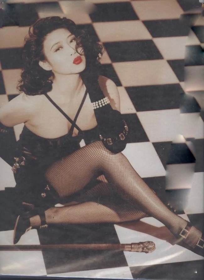 Thành biểu tượng amp;#34;phim nóngamp;#34; vì chiếc túi, nàng hậu Hồng Kông sống như mơ nhờ mối tình 6 tháng - 5