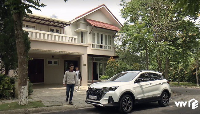 Góc hài hước Đừng Bắt Em Phải Quên: Nhà Duy - Ngọc chỉ cách nhau vài bước chân - 2