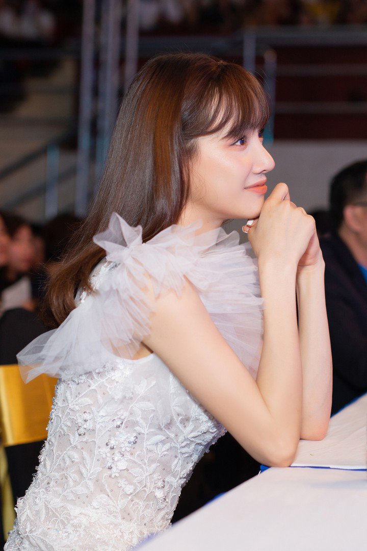 Nhã Phương gầy báo động do giảm cân sai cách ảnh 4 Nhã Phương gầy báo động do giảm cân sai cách ảnh 4