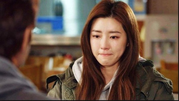 Mỹ nhân Hàn bỏ về nhà sau khi chồng thừa nhận mọi tội danh trước tòa - 3