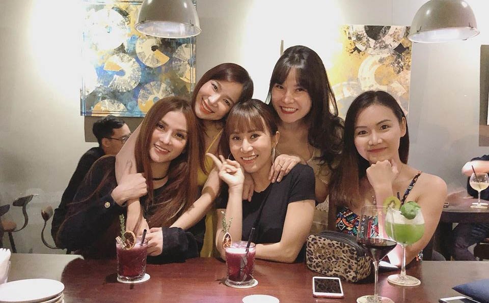 Nhóm Mắt Ngọc hậu tan rã: Người chật vật mãi mới sinh được con, người bị đồn đồng tính - 16
