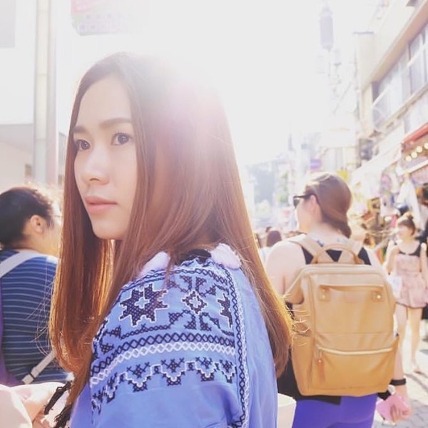 Showbiz xứ chùa Vàng: Ngậm ngùi nhìn 5 nam thần Thái Lan thích amp;#34;lái máy bay bà giàamp;#34; - 15