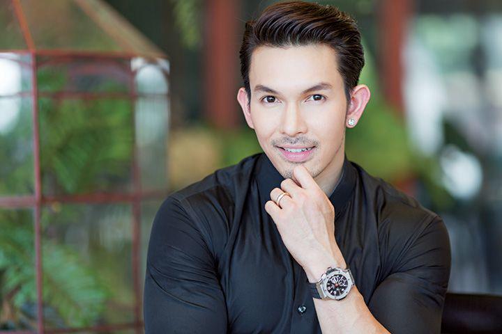 Showbiz xứ chùa Vàng: Ngậm ngùi nhìn 5 nam thần Thái Lan thích amp;#34;lái máy bay bà giàamp;#34; - 8