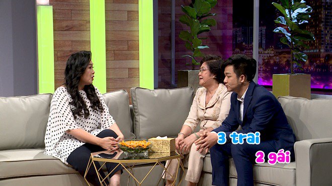 Nhìn mẹ lẻ bóng nuôi 5 con, ca sĩ nhà 4 tỷ hối hận vì từng cản duyên của mẹ - 2