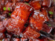 Bếp Eva - Thịt lợn kho không cần nước kiểu này mềm tan trong miệng, béo mà không hề ngán ngấy