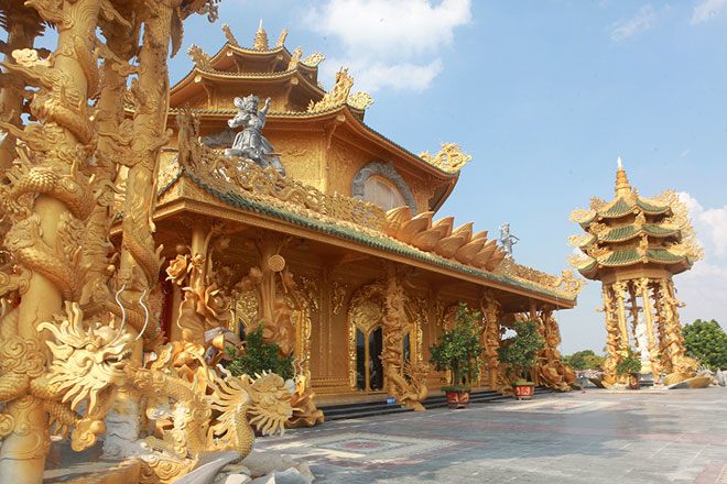 ngoi chua "dat vang" co ca tram con rong, phuong uon luon o hung yen - 5
