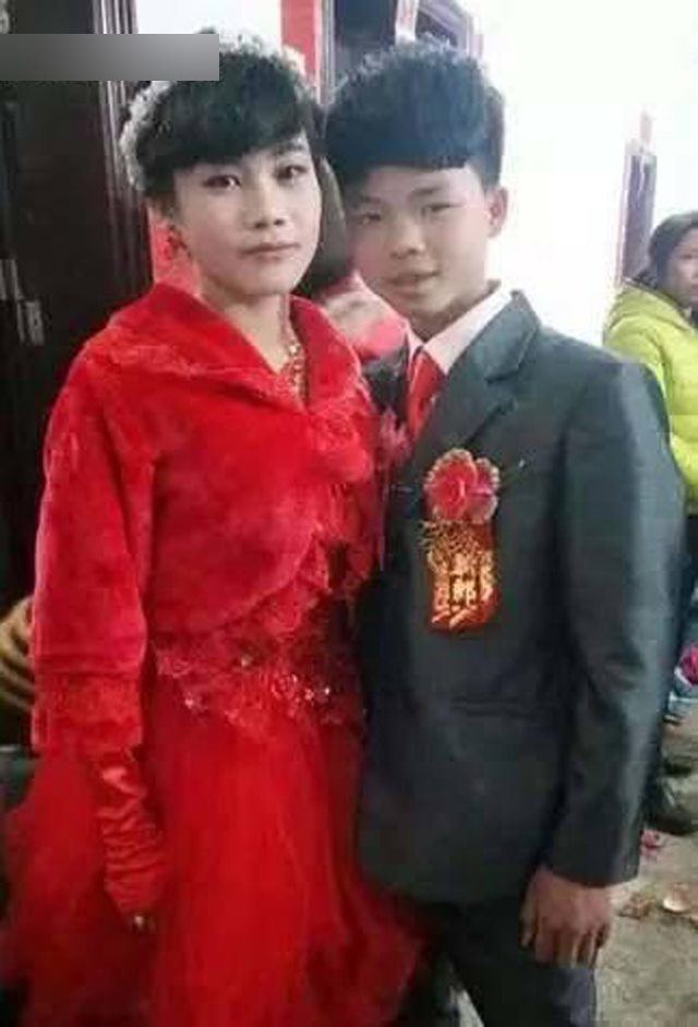 Chú rể 13 tuổi mặt amp;#34;non choẹtamp;#34;, hớn hở trong đám cưới, nhìn sang cô dâu càng sốc hơn - 4