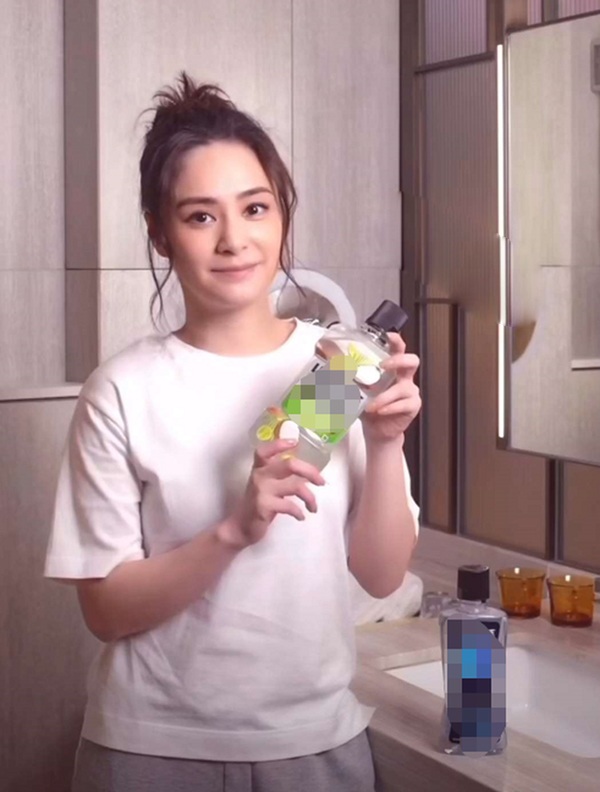 Mới gầy rộc sau khi ly hôn, Chung Hân Đồng đã lại tăng cân, béo nhanh chóng mặt - 2