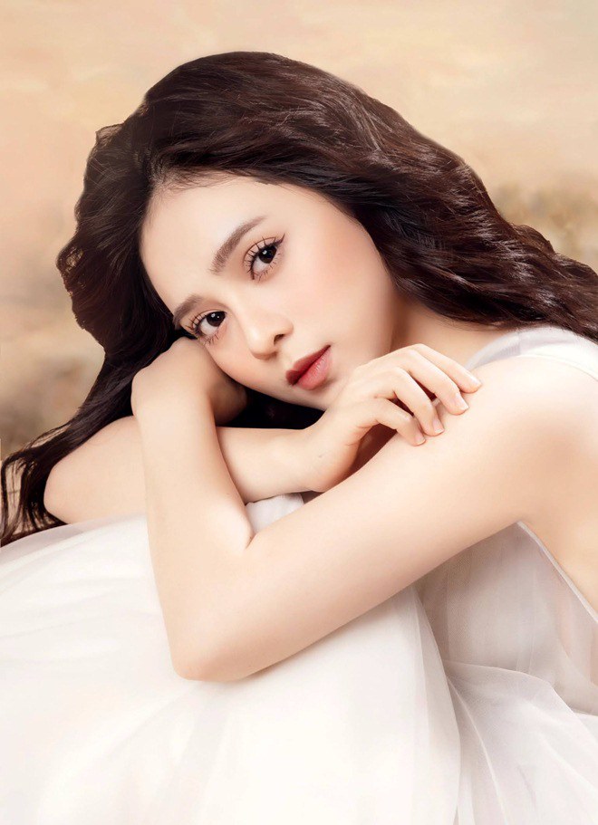Gái xinh là MC truyền hình giúp Thủy Tiên amp;#34;ẵmamp;#34; 50 triệu: Phụ mẹ tậu nhà năm 21 tuổi - 8