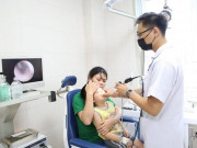 Sức khỏe - Mẹ nhỏ nhầm 2 giọt thuốc tẩy nốt ruồi vào mũi, con trai 5 tuổi nhập viện cấp cứu