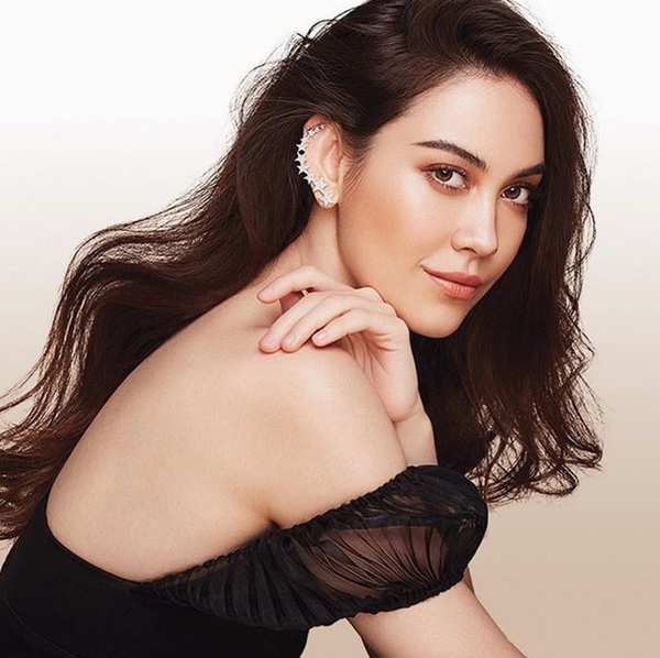 Men sikimni uning qiniga tiqdim Yalangoch Lelya Turubara