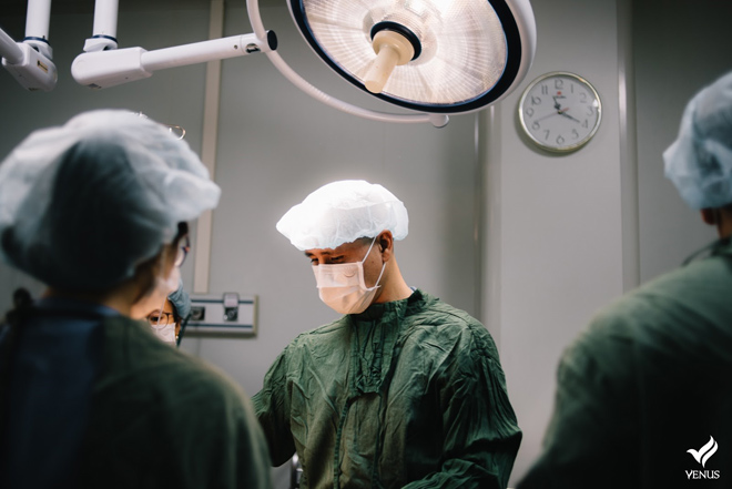 BS Nguyễn Đắc Linh giúp chị em tìm lại sự tự tin nhờ phẫu thuật tạo hình thành bụng - 1