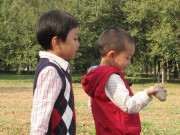 Tin tức - Hai con trai song sinh không giống nhau, mẹ đi xét nghiệm ADN phát hiện sự thật 18 năm trước