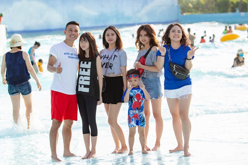 Nhóm Quả Dưa Hấu hậu tan rã: Người đám cưới 3 lần, người chu cấp 2 tỷ/năm sau ly hôn - 17