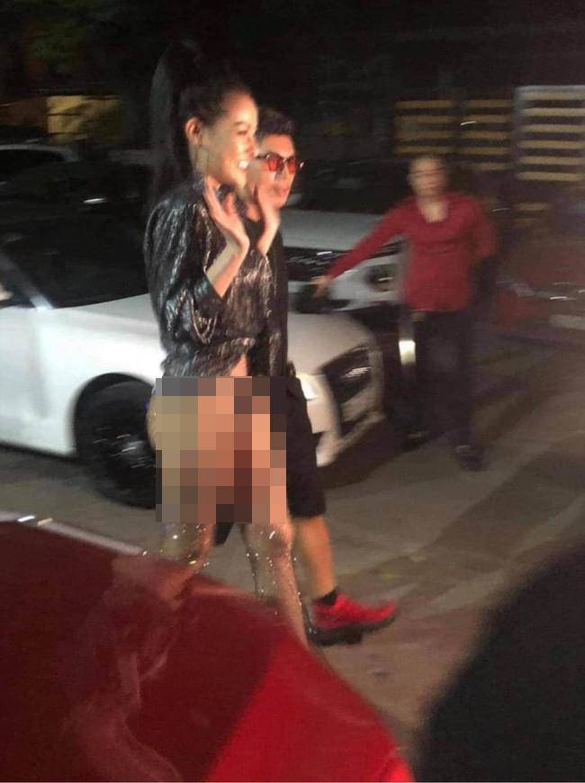 Ngân 98 lộ loạt ảnh như không mặc gì đi diễn, Sở Văn hóa Hà Nội vào cuộc - 3