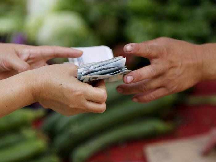 kiem bao nhieu khong quan trong bang giu duoc bao nhieu tien: 7 thoi quen chi tieu can tu bo - 3