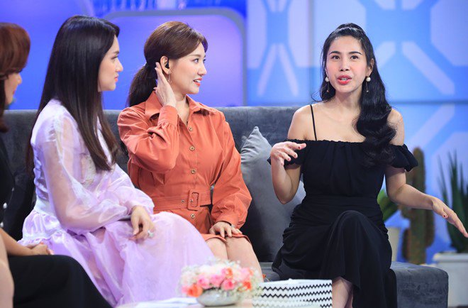 Thái độ của Lan Ngọc khi Hương Giang hỏi: amp;#34;Có thích bạn trai là ca sĩ hay không?amp;#34; - 11