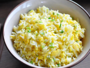 Bếp Eva - Rang cơm trứng làm sao để hạt không bị dính nhau và đây là câu trả lời của đầu bếp