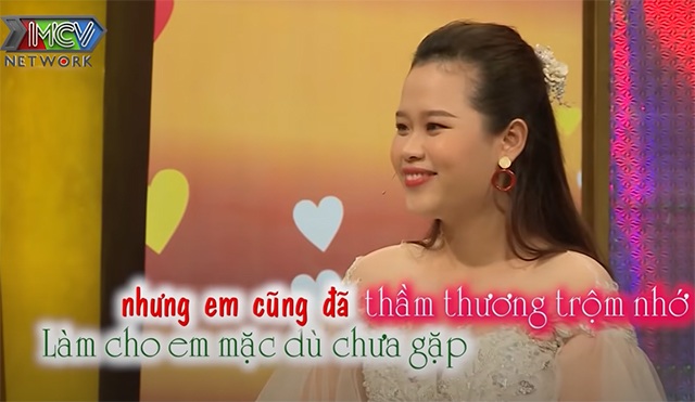 co hoc tro 9x don ve song thu voi thay giao, bo goi dien khoc nac roi noi cau nay - 6