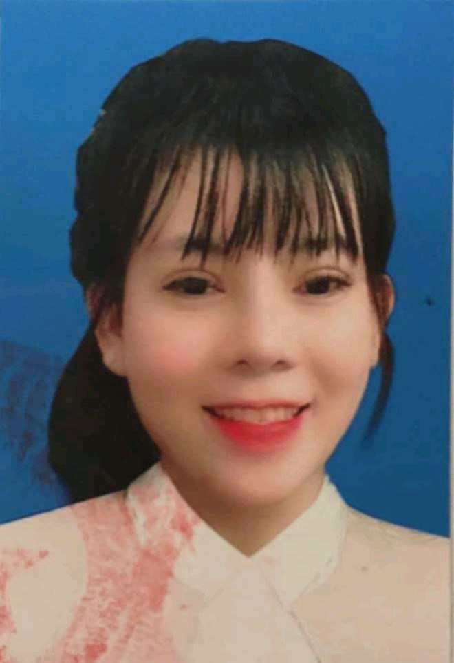 truy na hot girl trut "mua dao" vao ban cung phong tro - 1