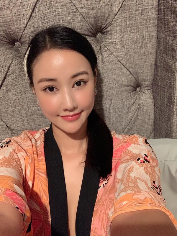 Nhan sắc thực sự sau khi nghiện thẩm mỹ của người đẹp không đội trời chung với Hồ Ngọc Hà - 8