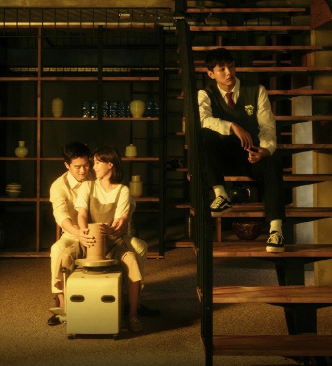 Phim Hàn tháng 8: Gia đình búp bê Kbiz phá sản, Kim Hee Sun tìm ra thân thế mình - 2