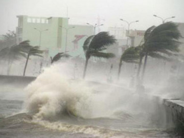 Áp thấp mạnh lên thành cơn bão số 2, lao vào đất liền các tỉnh Thái Bình-Nghệ An