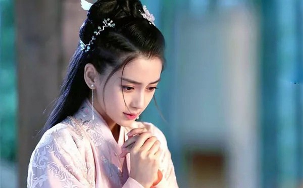 Vất vả vác bụng bầu đi làm, Đông Nhi được khen, có người lại bị chỉ trích - 6