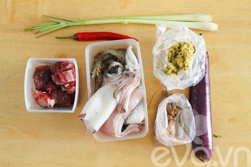 Cách nấu bún mắm ngon tại nhà chuẩn vị miền Tây cho bữa sáng nóng hổi - 1