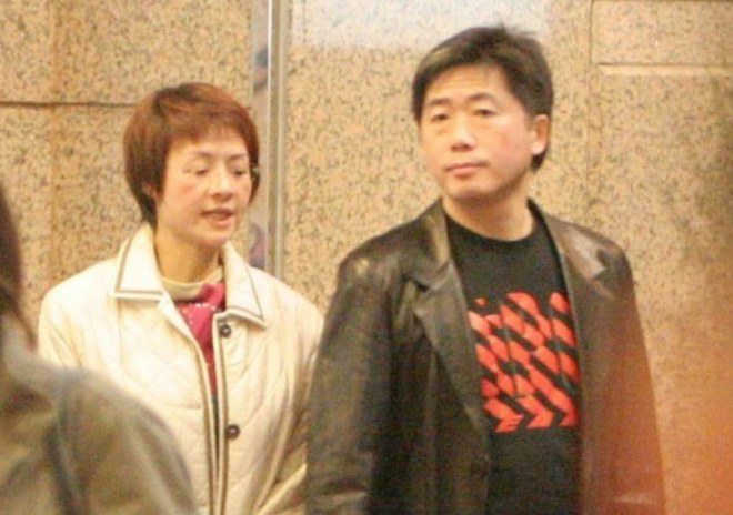 Từng mua bảo hiểm ngực 6 tỷ, siêu vòng 1 Hồng Kông nhường tài sản cho con riêng người tình - 10