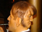 Tin tức - Sự thật người đàn ông điển trai có gương mặt thứ 2 sau gáy, cứ khóc nó sẽ cười nhạo