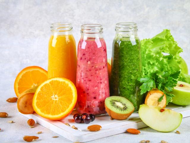 Nước ép trái cây có tốt không? Nước ép trái cây giúp giảm cân như thế nào?