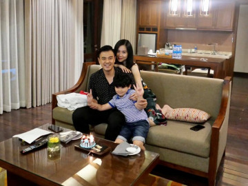 MC Tuấn Tú và cuộc sống ngọt ngào bên vợ đã giỏi còn giàu