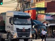 Clip Eva - Người phụ nữ bị xe container cán tử vong vì vượt đèn đỏ