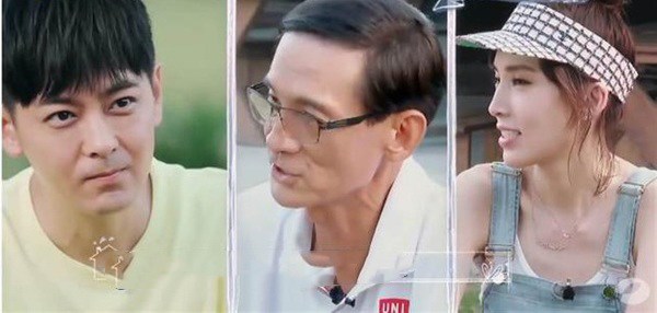 Ngôi sao 24/7: Angelababy bị lộ ảnh thật khi chụp trộm, nhìn xuống phần cổ mới đáng sợ - 7