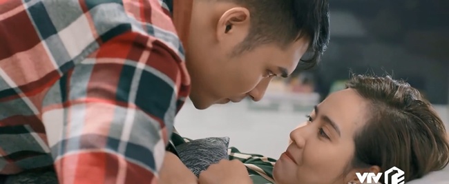 Tình Yêu Và Tham Vọng: Đông - Phương đang amp;#34;nóng hừng hựcamp;#34;, chỉ vì Linh mà đứt ngang - 1