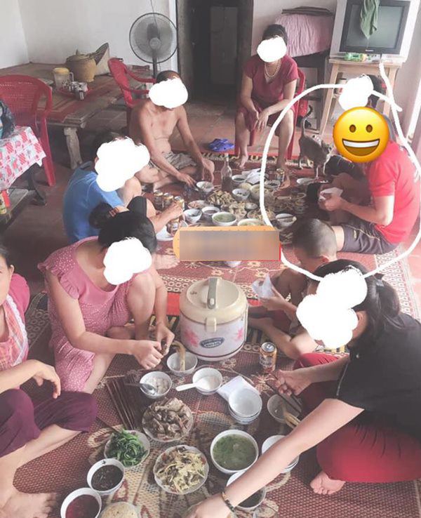 ve ra mat nha nguoi yeu, vua ven tay ao len chang trai bi cam buoc chan vao cua - 1