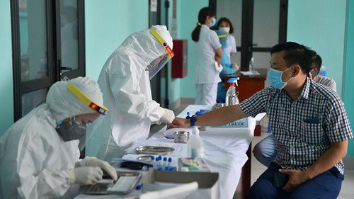 Công bố 22 ca mắc COVID-19 mới, có bệnh nhân tiếp xúc cùng lúc với 4 người nhiễm bệnh - 1