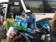Tiêu dùng - Khẩu trang y tế tràn xuống vỉa hè: Thật, giả lẫn lộn