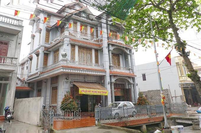 Làng đại gia chuyên buôn đồ gỗ ở Nam Định, lâu đài tráng lệ nằm sát nhau - 7