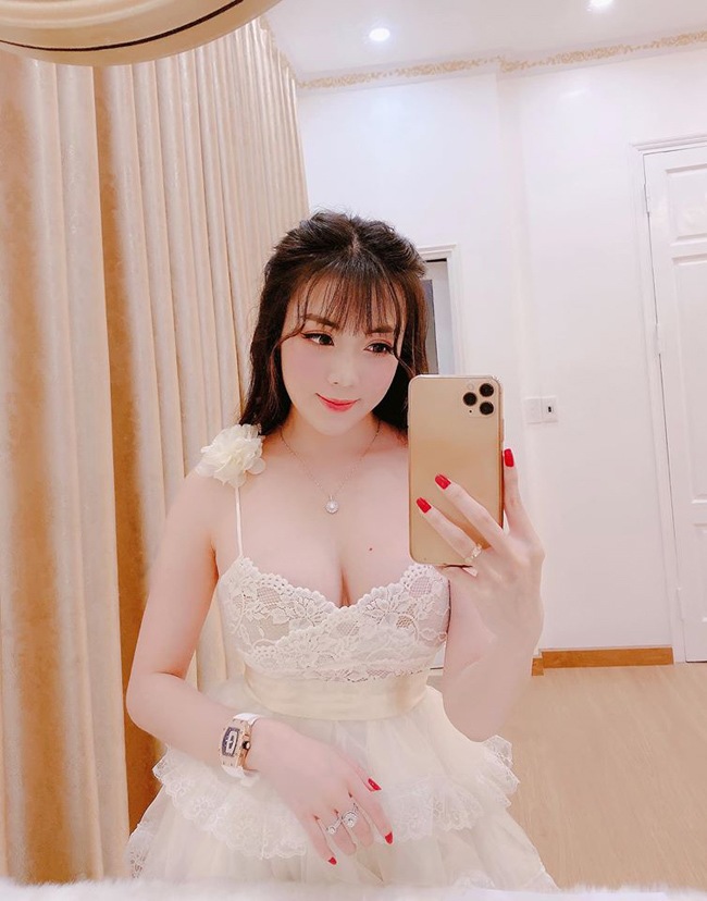 Nổi như cồn vì quá gợi cảm, 3 cô giáo xinh đẹp giờ ra sao? - 8