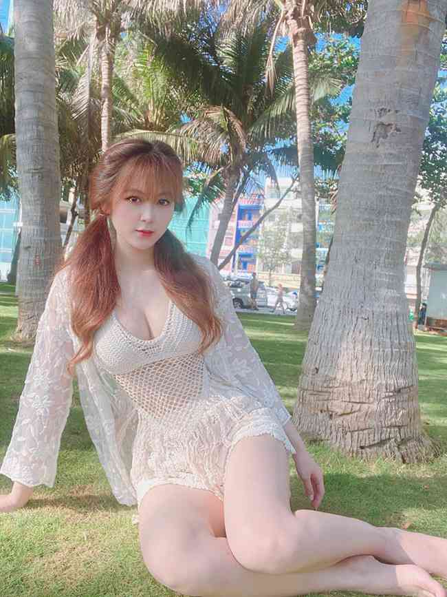 Nổi như cồn vì quá gợi cảm, 3 cô giáo xinh đẹp giờ ra sao? - 13