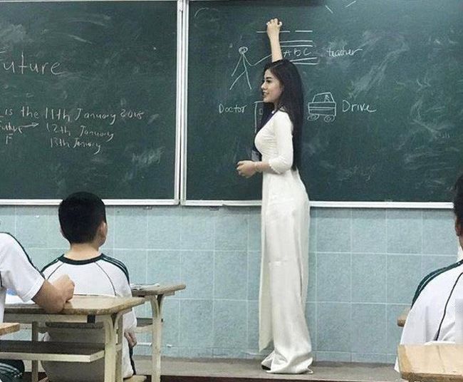 Nổi như cồn vì quá gợi cảm, 3 cô giáo xinh đẹp giờ ra sao? - 16