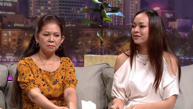 Cuộc đời xót xa của nữ người mẫu từng bị chế giễu - Mai Ngô: 7 tuổi mất cha - 6