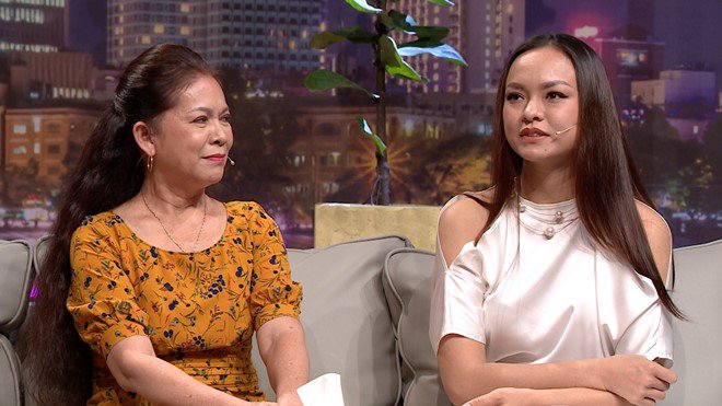 Cuộc đời xót xa của nữ người mẫu từng bị chế giễu - Mai Ngô: 7 tuổi mất cha - 1