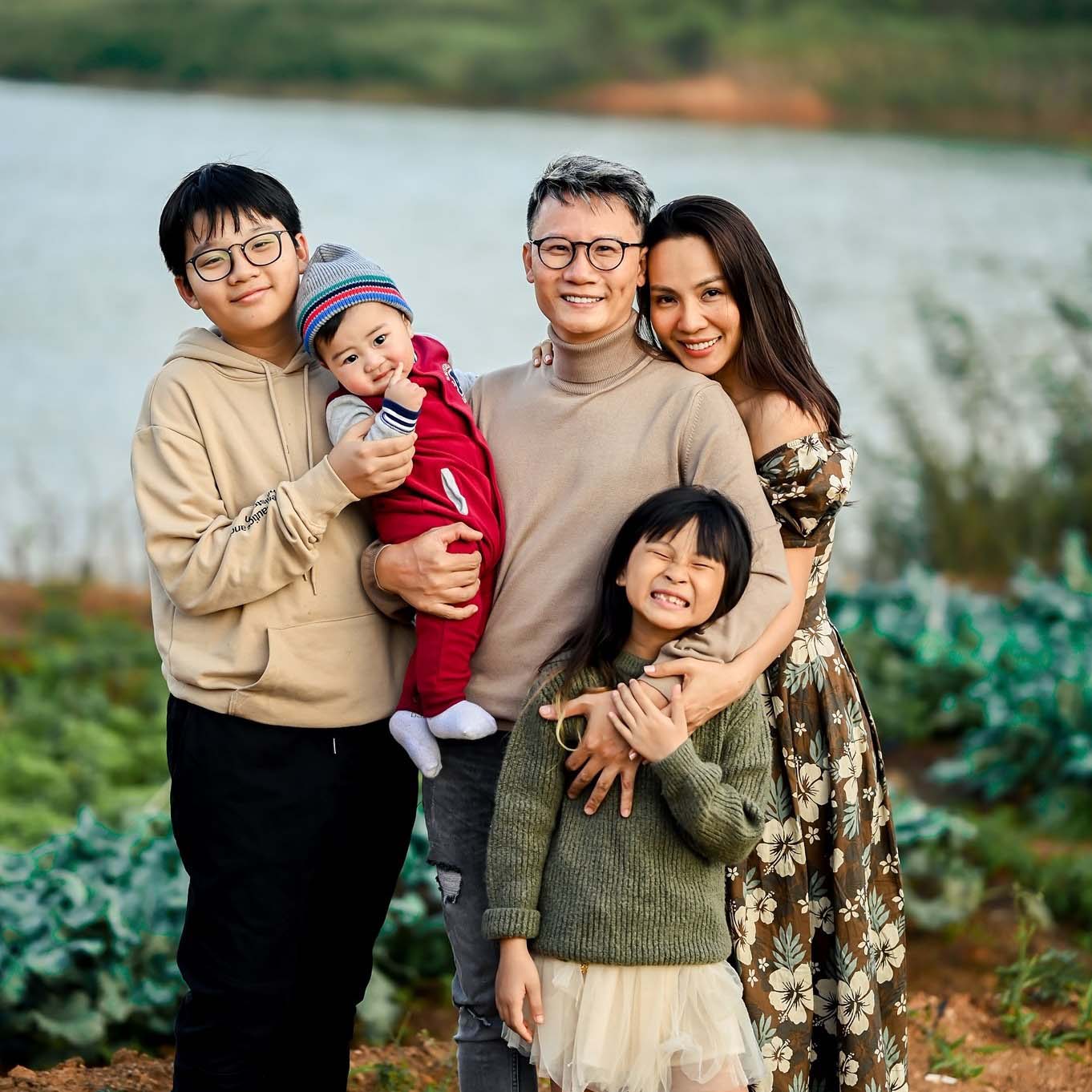 Nhóm ACamp;M hậu tan rã: Người triệt sản vì thương vợ sinh nhiều, người chế tạo mô hình máy bay - 12