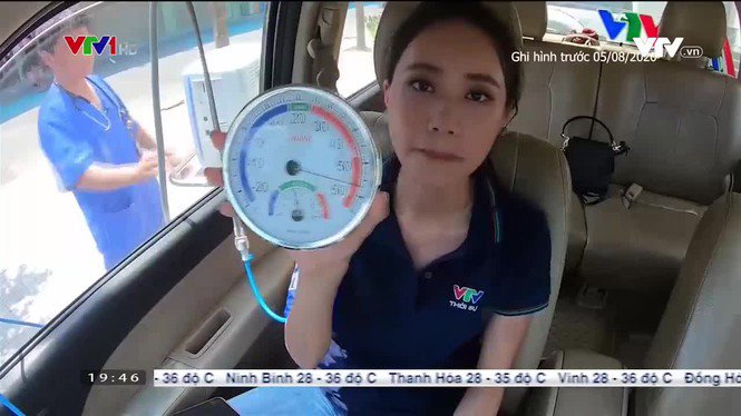 BTV Xuân Anh dẫn bản tin thời tiết đặc biệt trong ô tô đóng kín lên đến 57 độ C - 2