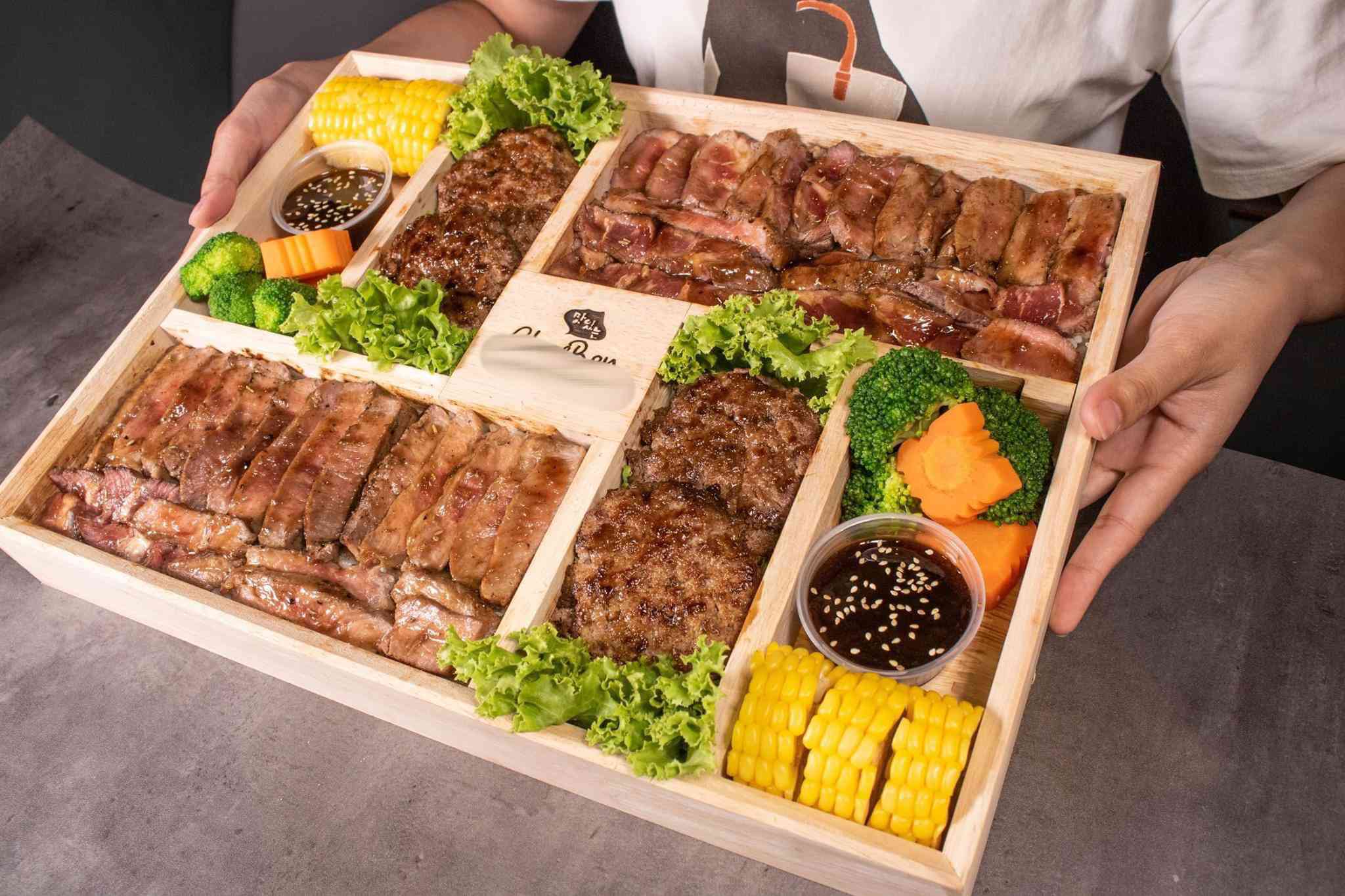 Đại diện cửa hàng cho biết, nếu tính theo công thức chuẩn một món ăn của nhà hàng thì giá bán 29 triệu là…cực kì rẻ.