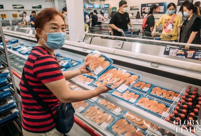 COVID-19 ngày 15/8: 3 bệnh nhân điều trị ở Hà Nội tình trạng tăng nặng, tổn thương phổi tới 60-70% - 2